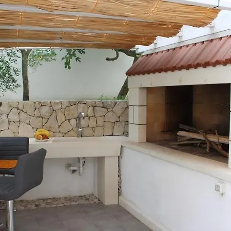Apartment In With Seaview, Terrace, Air Condition, Wifi Lumbarda