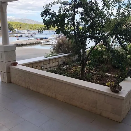 In With Seaview, Terrace, Air Condition, Wifi * Lumbarda