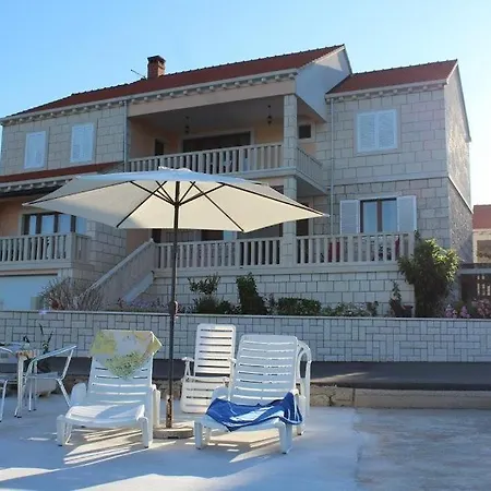 In With Seaview, Terrace, Air Condition, Wifi