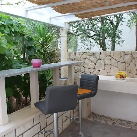 Lejlighed In With Seaview, Terrace, Air Condition, Wifi Lumbarda