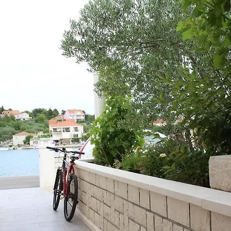 In With Seaview, Terrace, Air Condition, Wifi Lejlighed