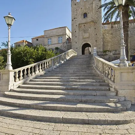 In With Seaview, Terrace, Air Condition, Wifi Lejlighed *