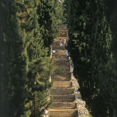 In With Seaview, Terrace, Air Condition, Wifi *