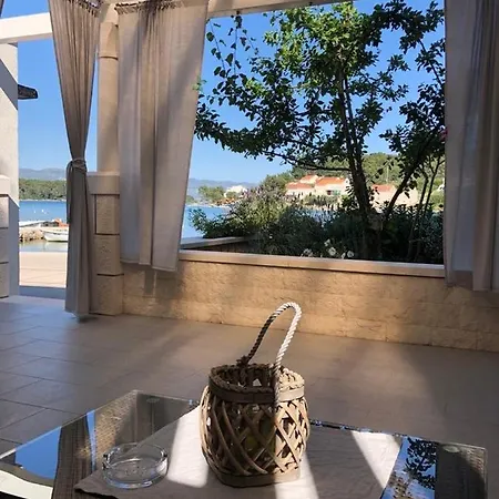 In With Seaview, Terrace, Air Condition, Wifi