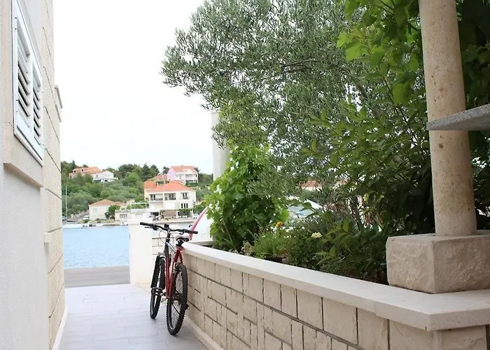 In With Seaview, Terrace, Air Condition, Wifi Appartement