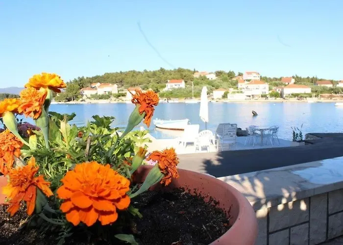 In With Seaview, Terrace, Air Condition, Wifi Appartement Lumbarda