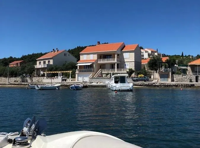 In With Seaview, Terrace, Air Condition, Wifi * Lumbarda