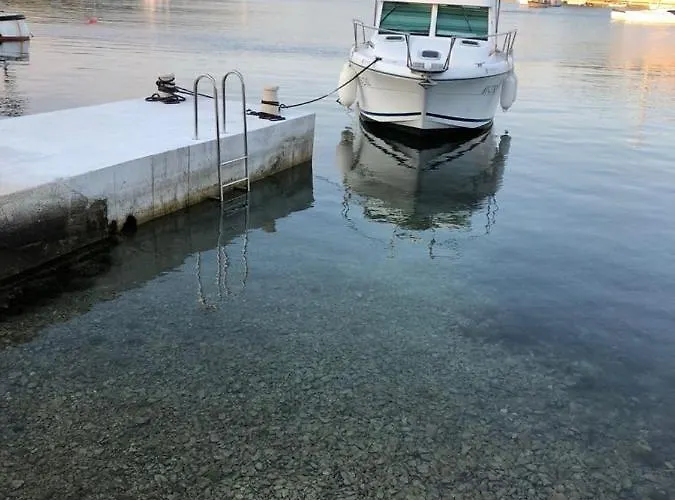 In With Seaview, Terrace, Air Condition, Wifi Appartement