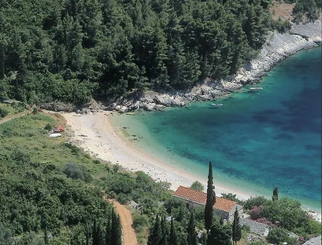 In With Seaview, Terrace, Air Condition, Wifi *