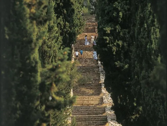 In With Seaview, Terrace, Air Condition, Wifi *