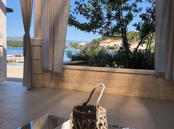 In With Seaview, Terrace, Air Condition, Wifi